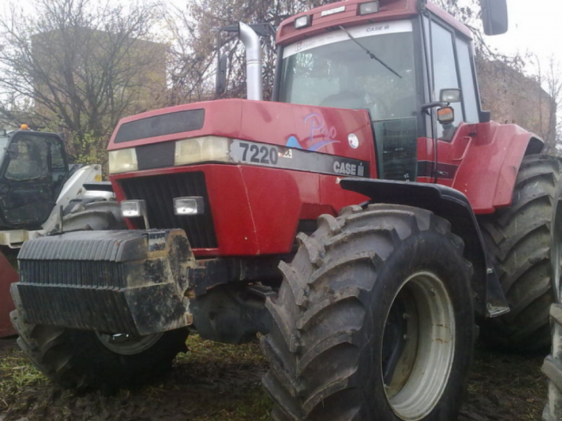 Oldtimer-Traktor des Typs Case IH 7220 Pro, Neumaschine in Харків