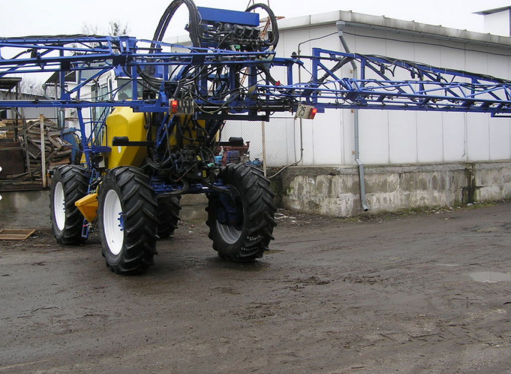Selbstfahrspritze des Typs Caruelle ULT 3000, Neumaschine in Харків (Bild 7)