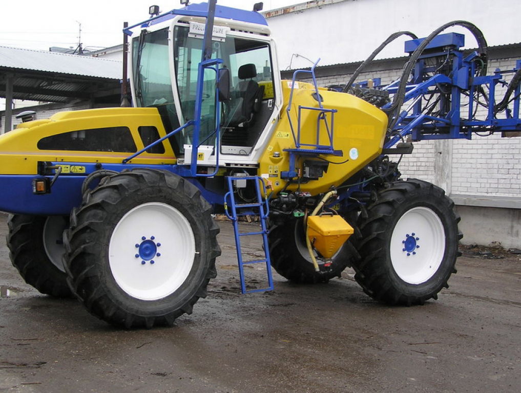 Selbstfahrspritze des Typs Caruelle ULT 3000, Neumaschine in Харків (Bild 4)