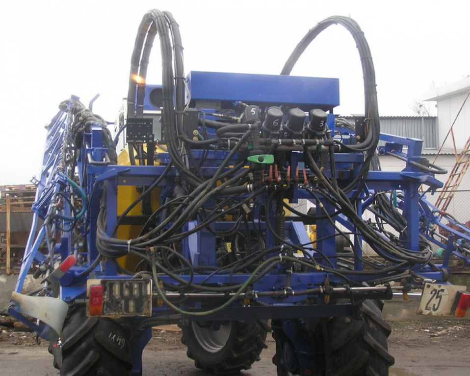 Selbstfahrspritze des Typs Caruelle ULT 3000, Neumaschine in Харків (Bild 5)