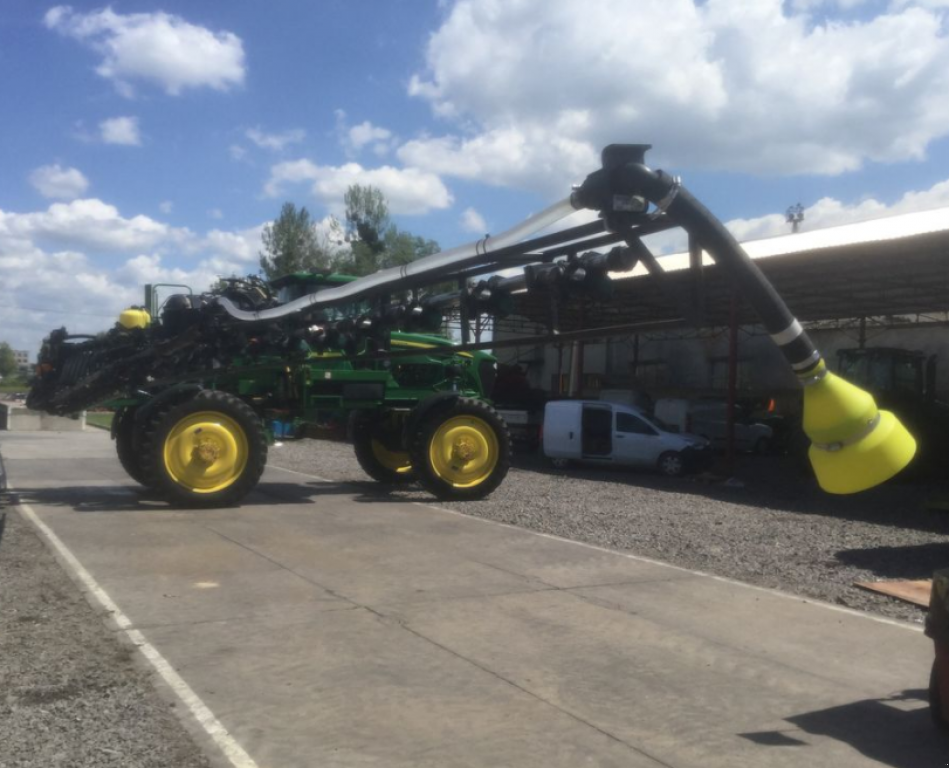 Selbstfahrspritze des Typs John Deere 4730,  in Золочів (Bild 2)