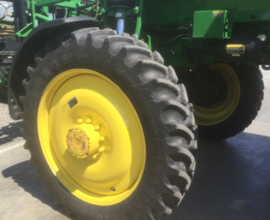 Selbstfahrspritze des Typs John Deere 4730,  in Золочів (Bild 8)