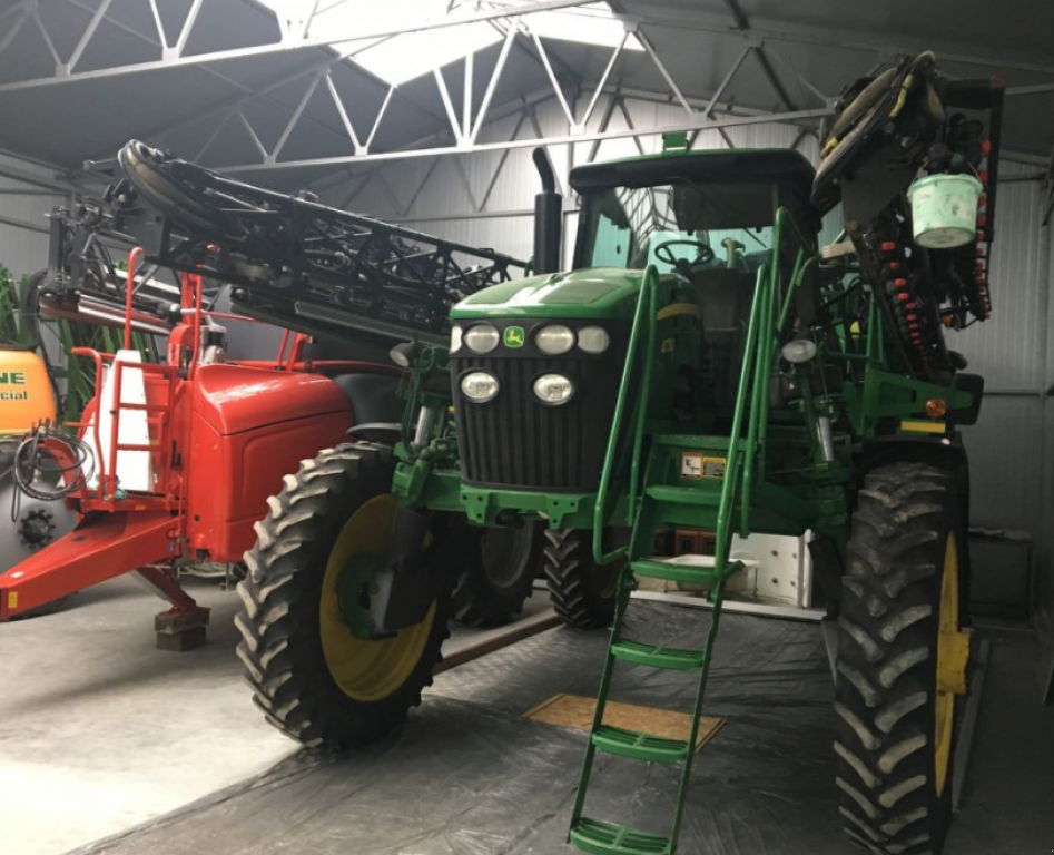 Selbstfahrspritze des Typs John Deere 4730,  in Золочів (Bild 3)