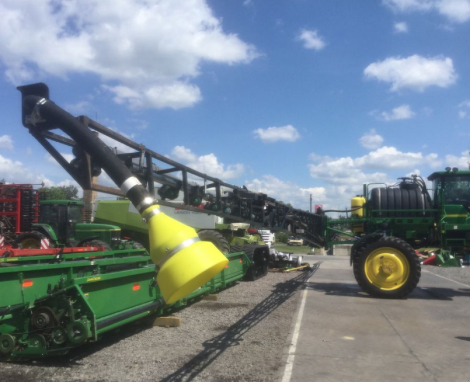 Selbstfahrspritze des Typs John Deere 4730,  in Золочів (Bild 4)