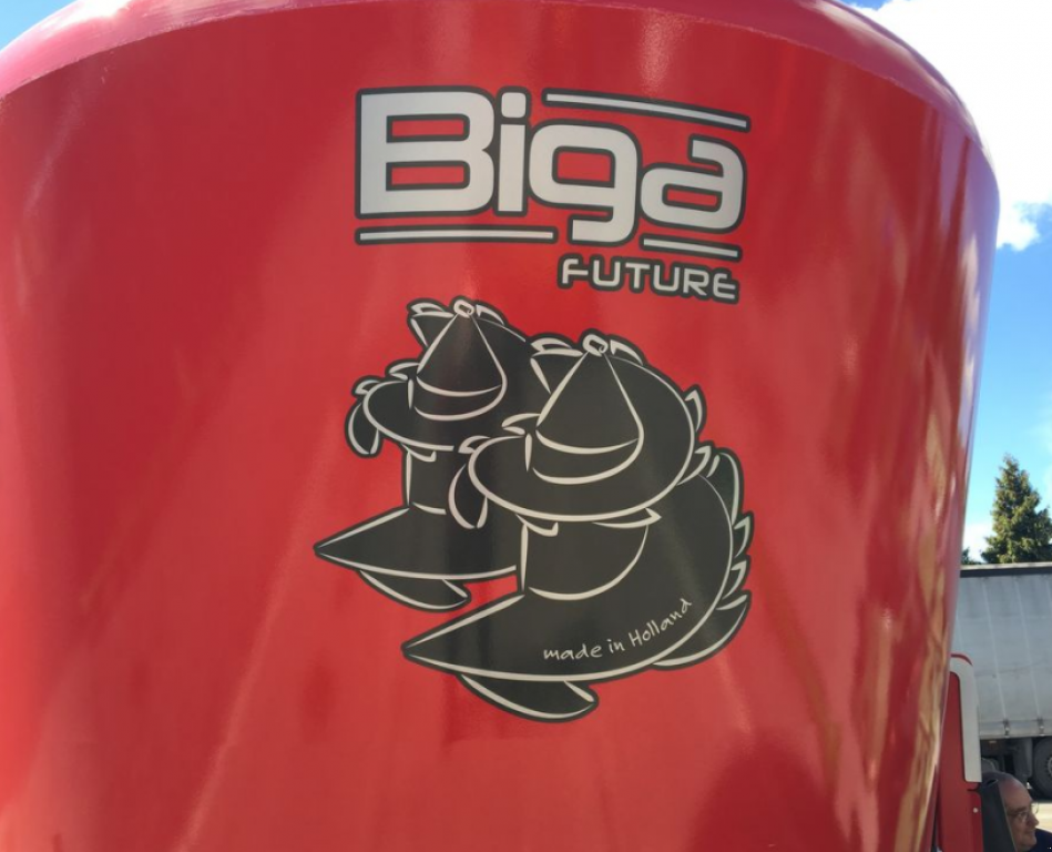 Selbstfahrer Futtermischwagen des Typs Peecon VMW 28,  in Золочів (Bild 9)