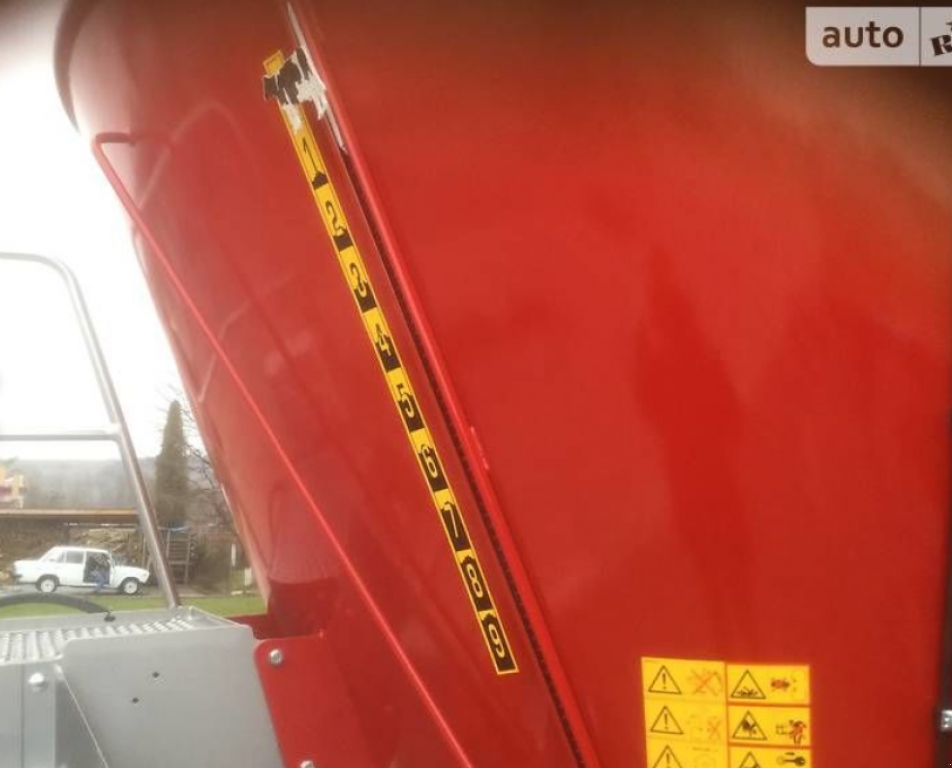 Selbstfahrer Futtermischwagen des Typs Peecon VDW 190,  in Золочів (Bild 3)