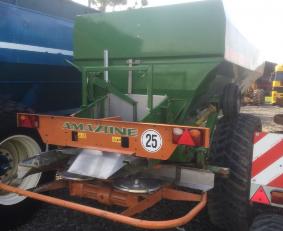 Sandstreuer & Salzstreuer des Typs Amazone ZG-B 10001,  in Золочів (Bild 2)