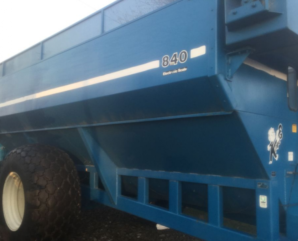 Überladewagen des Typs Kinze 840,  in Золочів (Bild 10)