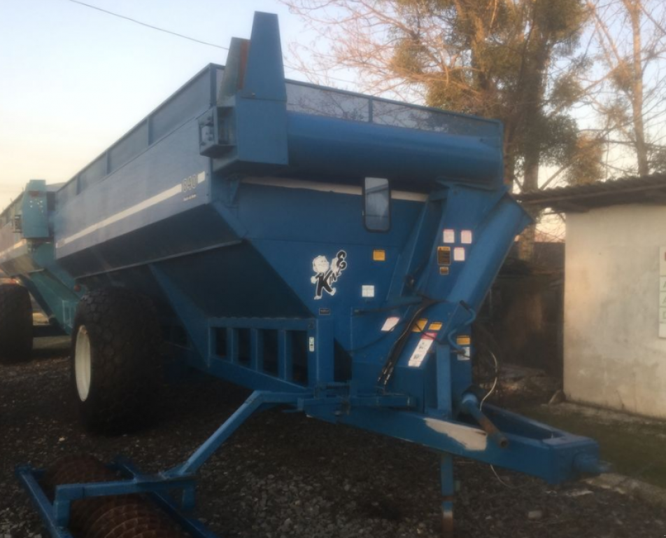 Überladewagen des Typs Kinze 840,  in Золочів (Bild 4)