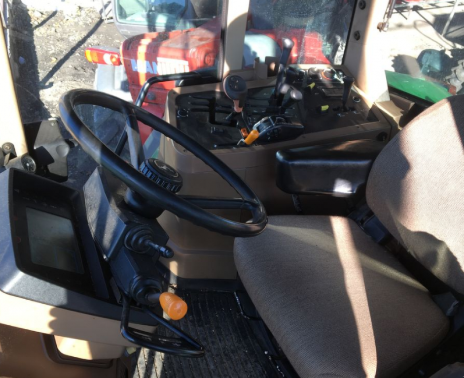 Oldtimer-Traktor des Typs John Deere 7810, Neumaschine in Золочів (Bild 10)