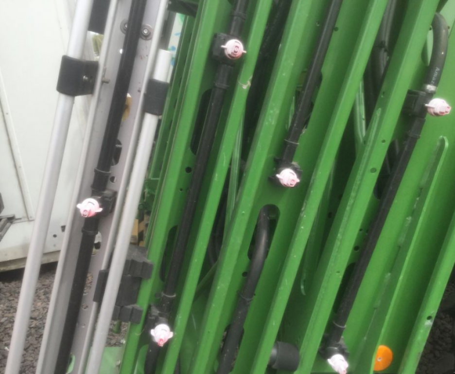 Weinbauspritze des Typs Amazone UG 3000,  in Золочів (Bild 4)