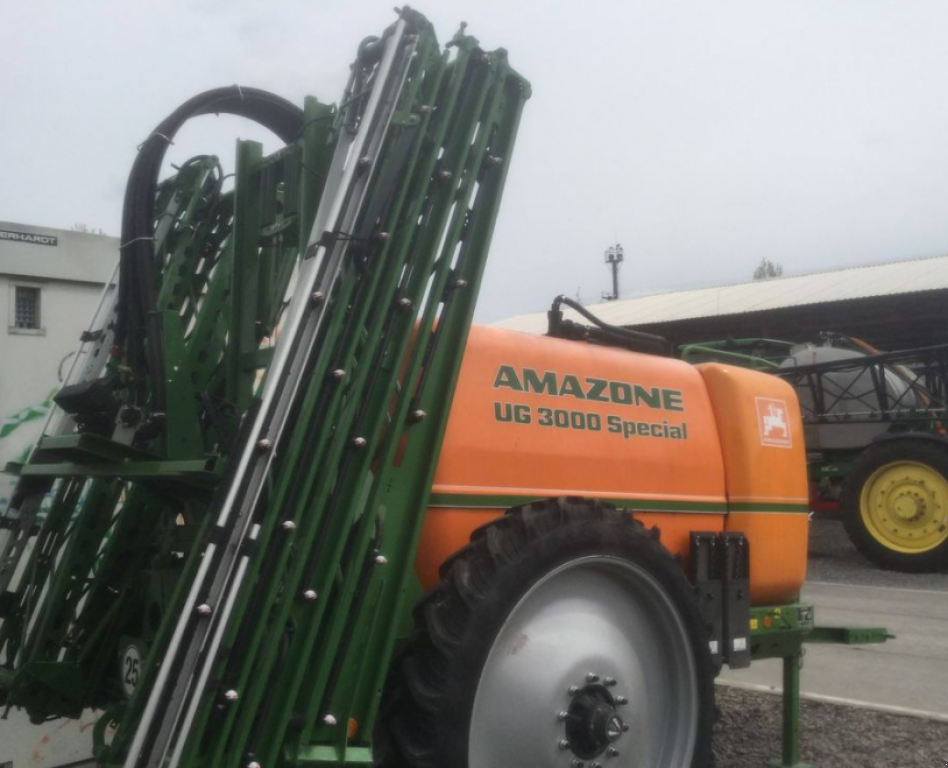 Weinbauspritze des Typs Amazone UG 3000,  in Золочів (Bild 5)