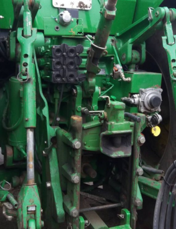 Oldtimer-Traktor des Typs John Deere 8200, Neumaschine in Золочів (Bild 5)