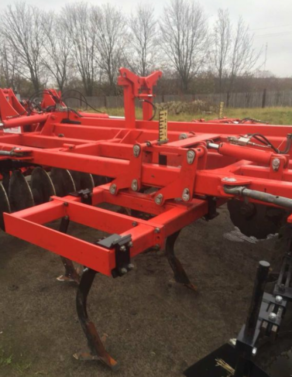 Wiesenegge des Typs Gregoire-Besson DXRV-6,  in Золочів (Bild 8)