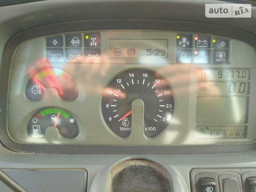 Oldtimer-Traktor des Typs Same Agrotron 215, Neumaschine in Львів (Bild 9)