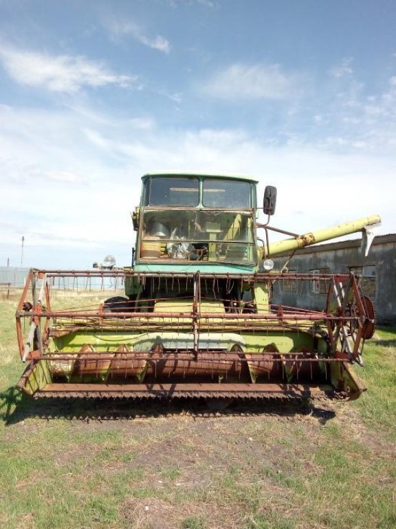 Oldtimer-Mähdrescher des Typs CLAAS Mercator 75, Neumaschine in Овідіополь (Bild 1)