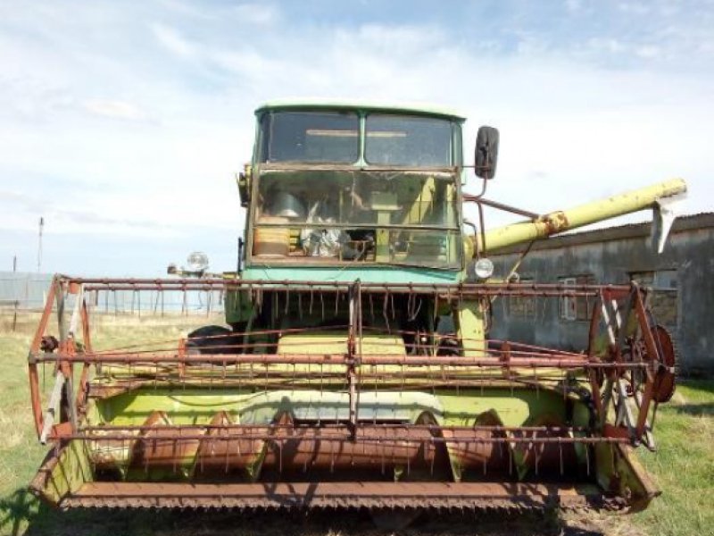 Oldtimer-Mähdrescher des Typs CLAAS Mercator 75, Neumaschine in Овідіополь (Bild 1)