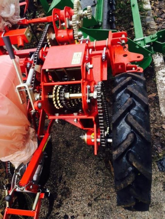 Gareeggenfelder des Typs CHERVONA ZIRKA УПС-8,  in Кіровоград (Bild 4)