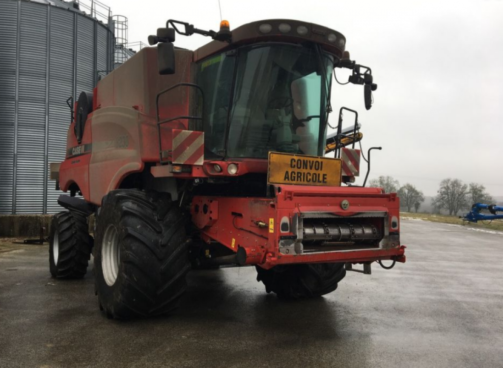Oldtimer-Mähdrescher des Typs Case IH Axial Flow 8230, Neumaschine in Вінниця (Bild 1)