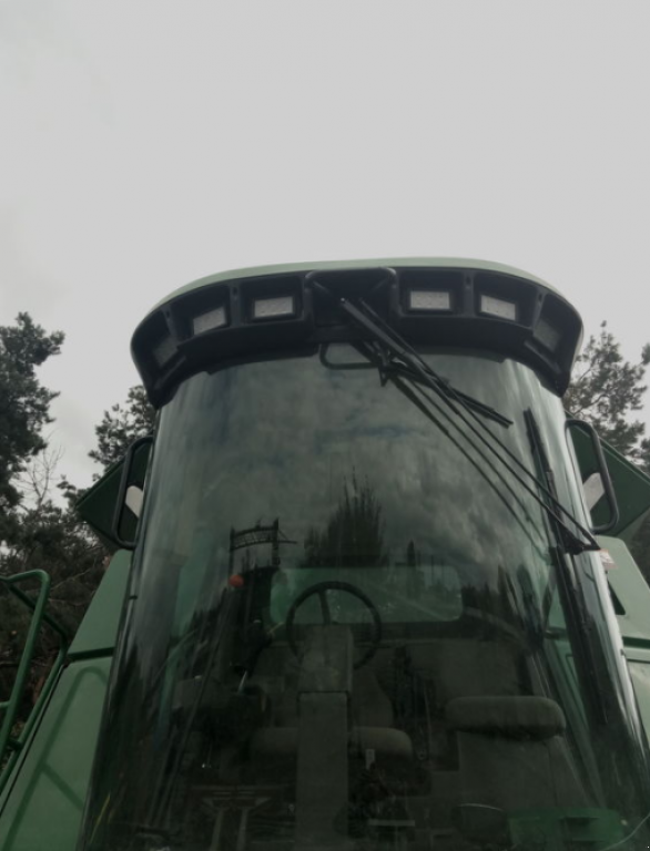 Oldtimer-Mähdrescher des Typs John Deere 9770 STS, Neumaschine in Київ (Bild 7)