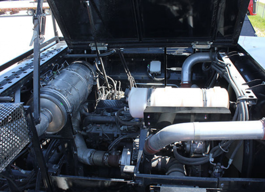 Oldtimer-Mähdrescher des Typs Versatile Torum 750, Neumaschine in Київ (Bild 7)