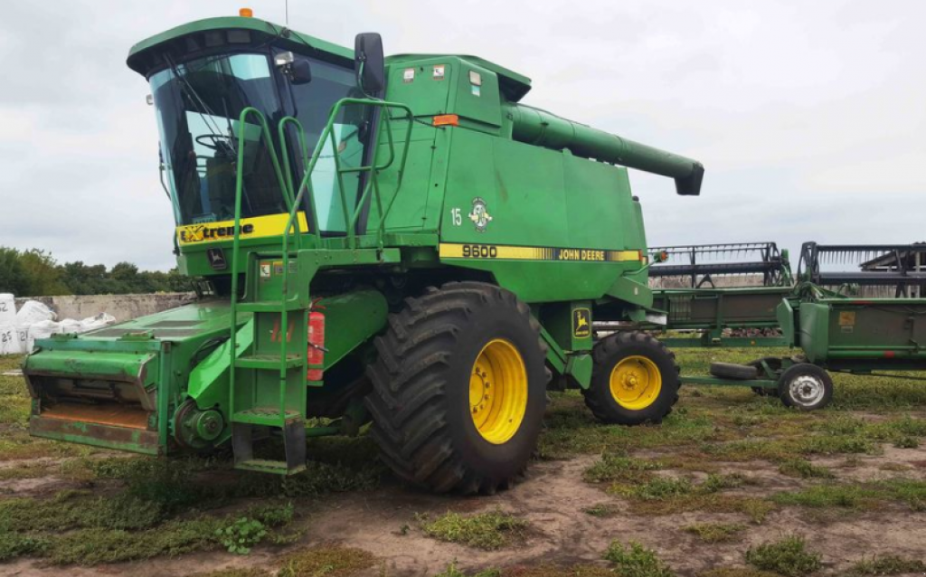 Oldtimer-Mähdrescher des Typs John Deere 9600, Neumaschine in Запоріжжя (Bild 1)