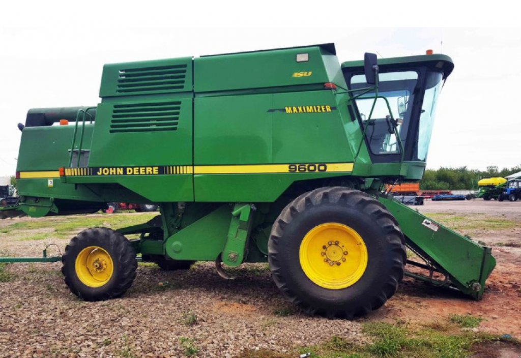 Oldtimer-Mähdrescher des Typs John Deere 9600, Neumaschine in Запоріжжя (Bild 1)