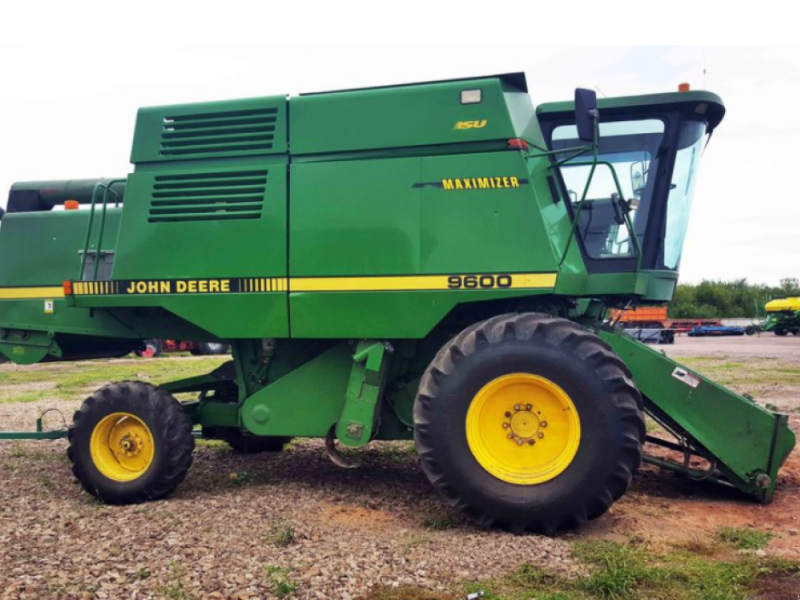Oldtimer-Mähdrescher des Typs John Deere 9600, Neumaschine in Запоріжжя (Bild 1)