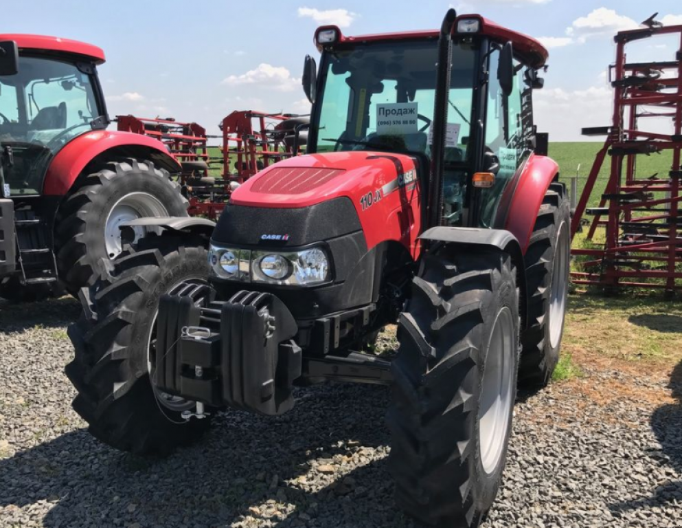 Oldtimer-Traktor des Typs Case IH Farmall 110 JX, Neumaschine in Хмельницький (Bild 4)