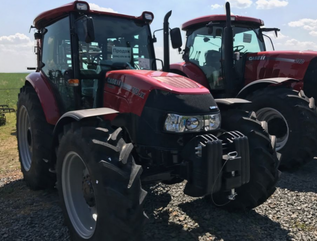 Oldtimer-Traktor des Typs Case IH Farmall 110 JX, Neumaschine in Хмельницький (Bild 3)