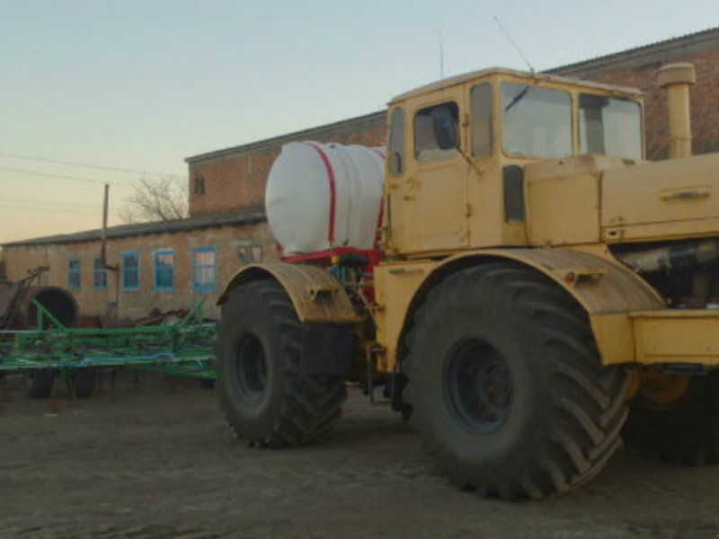 Kartoffelpflegetechnik des Typs John Deere 980,  in Дніпропетровськ (Bild 1)