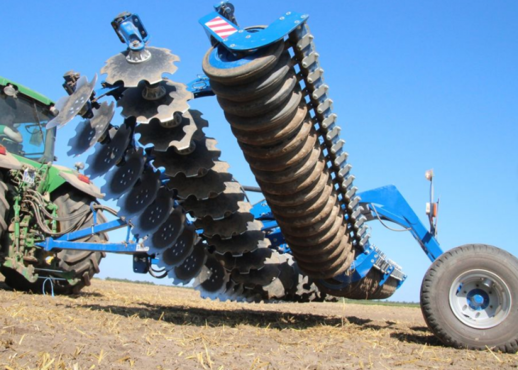 Wiesenegge des Typs Rolmako U-693-6,0,  in Київ (Bild 5)