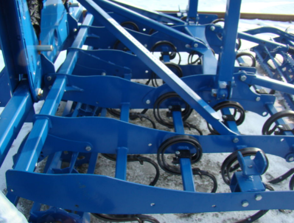 Kartoffelpflegetechnik des Typs Rolmako U-382,  in Київ (Bild 9)