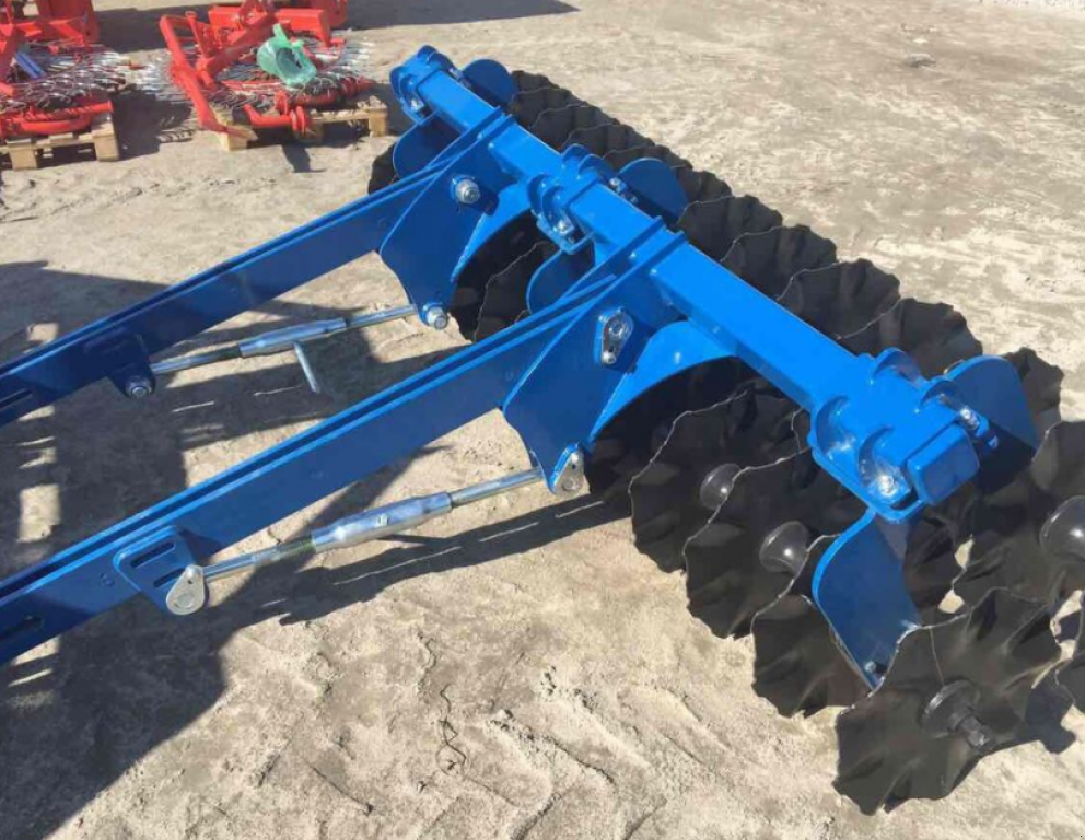 Spatenpflug des Typs Rolmako U-602-1,  in Київ (Bild 2)