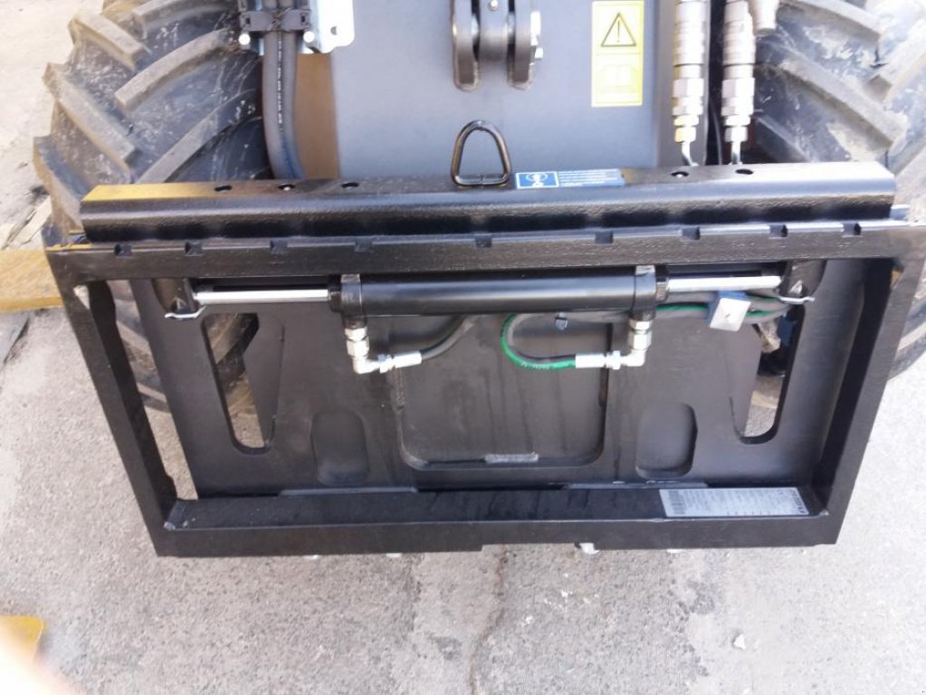 Kompaktlader des Typs Cast Group Pixy 35 T, Neumaschine in Київ (Bild 4)