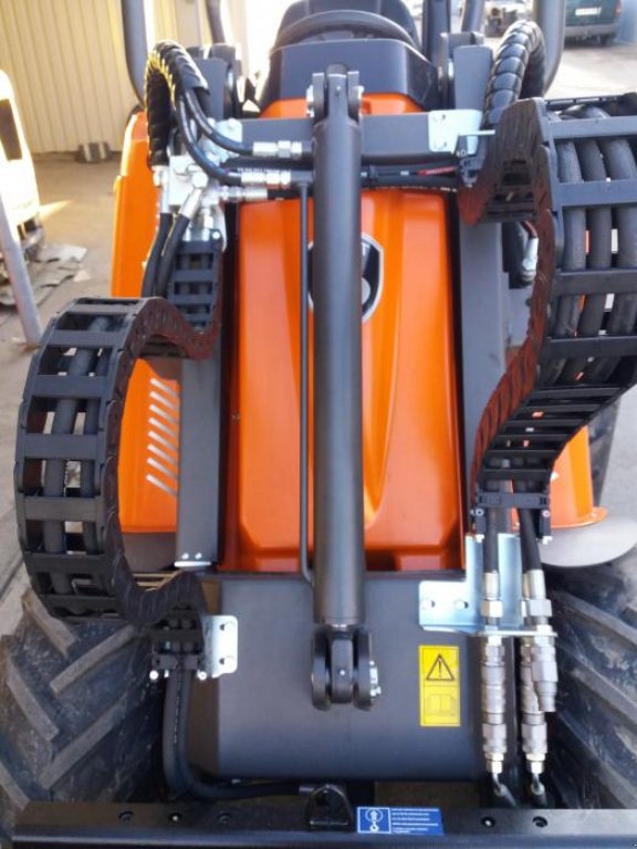 Kompaktlader des Typs Cast Group Pixy 35 T, Neumaschine in Київ (Bild 9)