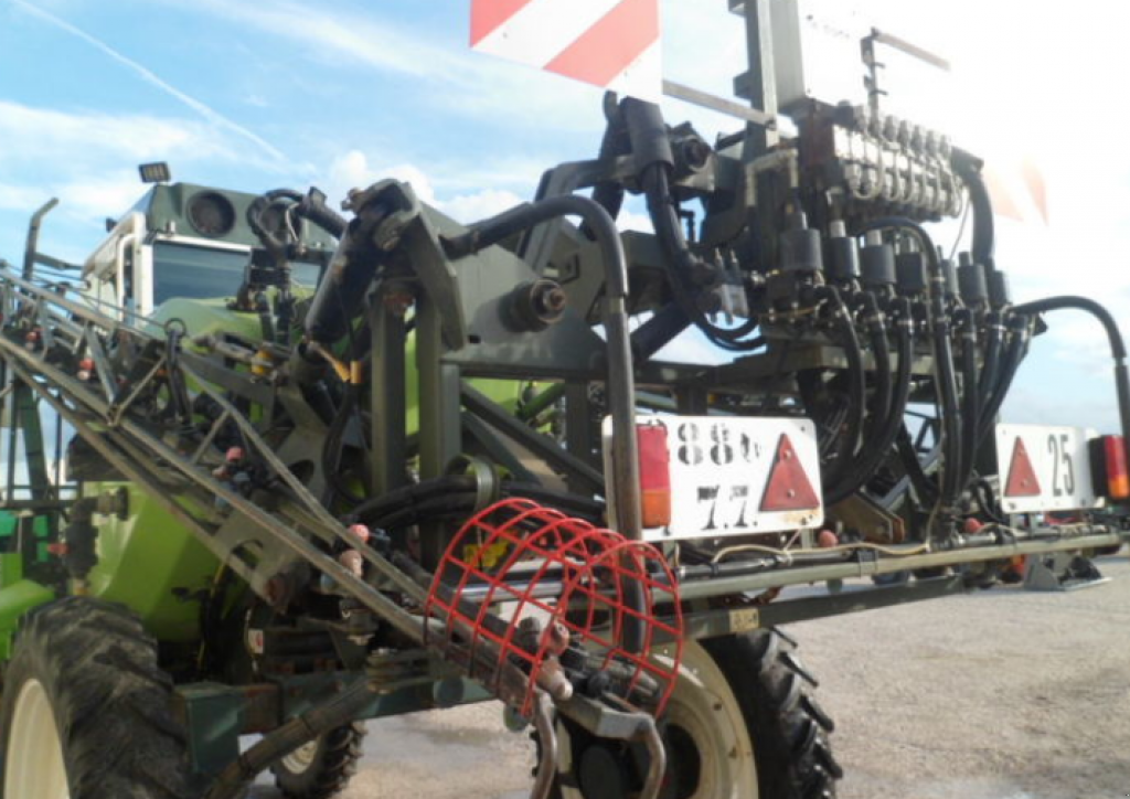 Selbstfahrspritze des Typs Tecnoma Laser 3000, Neumaschine in Харків (Bild 9)