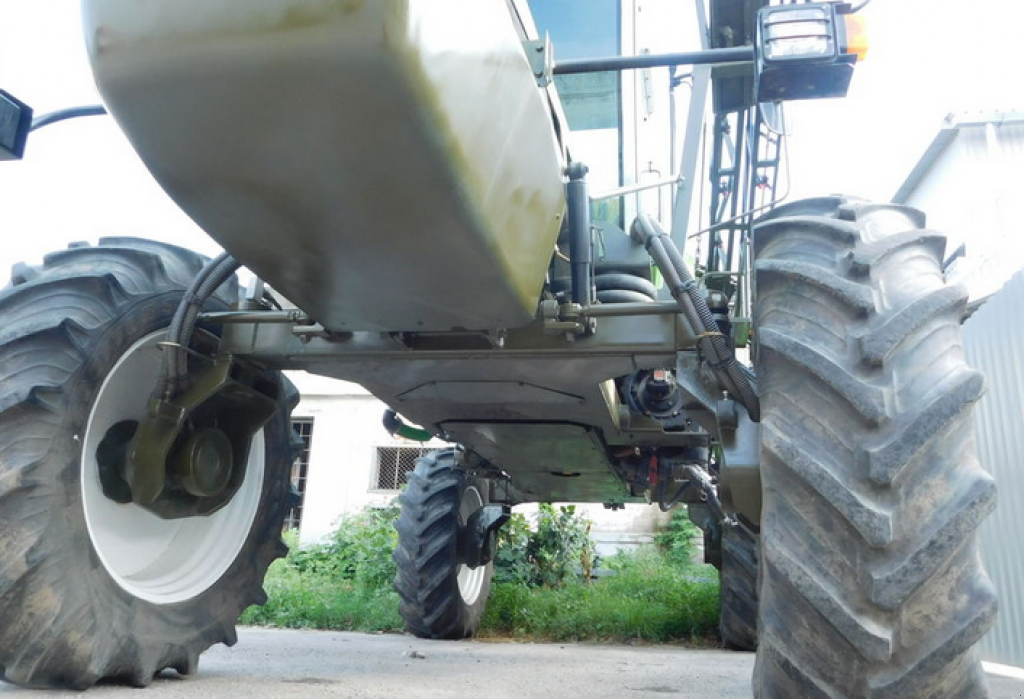 Selbstfahrspritze des Typs Tecnoma Laser 4000, Neumaschine in Харків (Bild 10)