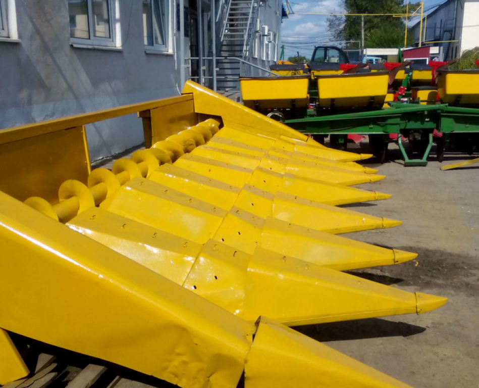 Maispflückvorsatz des Typs New Holland MR 870N,  in Харків (Bild 6)