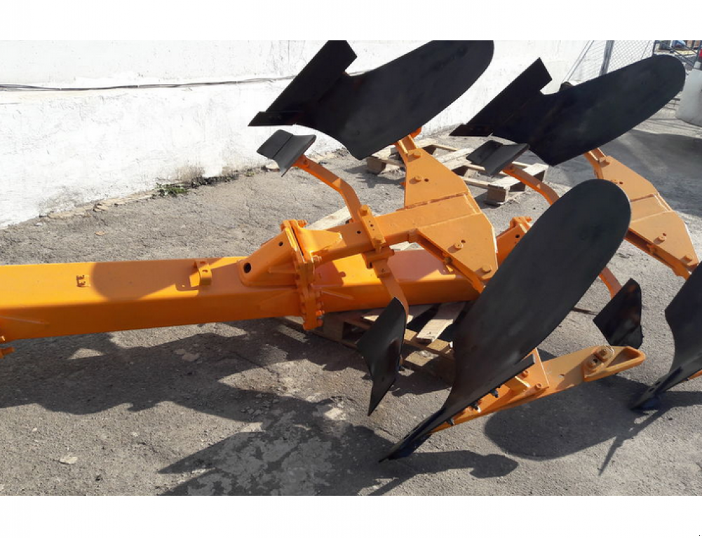 Scheibenpflug des Typs Nordsten Huard 6 (4+1+1),  in Харків (Bild 2)