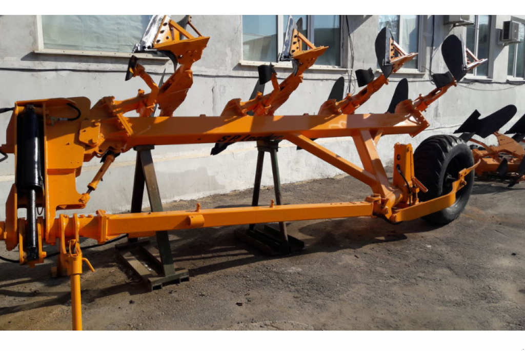 Scheibenpflug des Typs Nordsten Huard 6 (4+1+1),  in Харків (Bild 2)