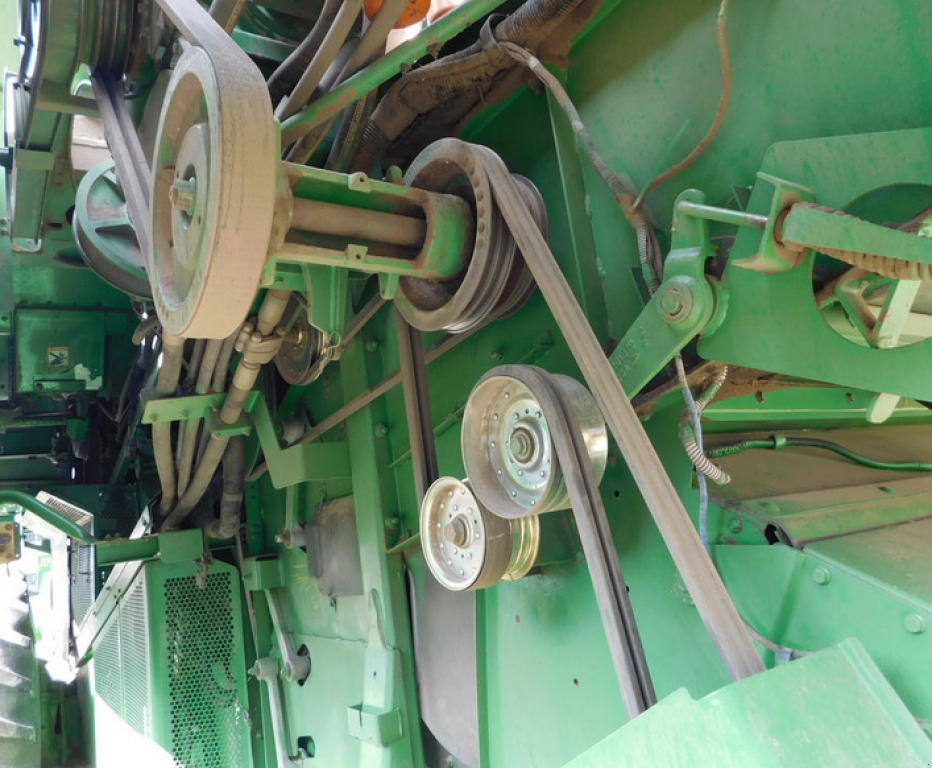 Oldtimer-Mähdrescher des Typs John Deere 9750 STS, Neumaschine in Харків (Bild 7)