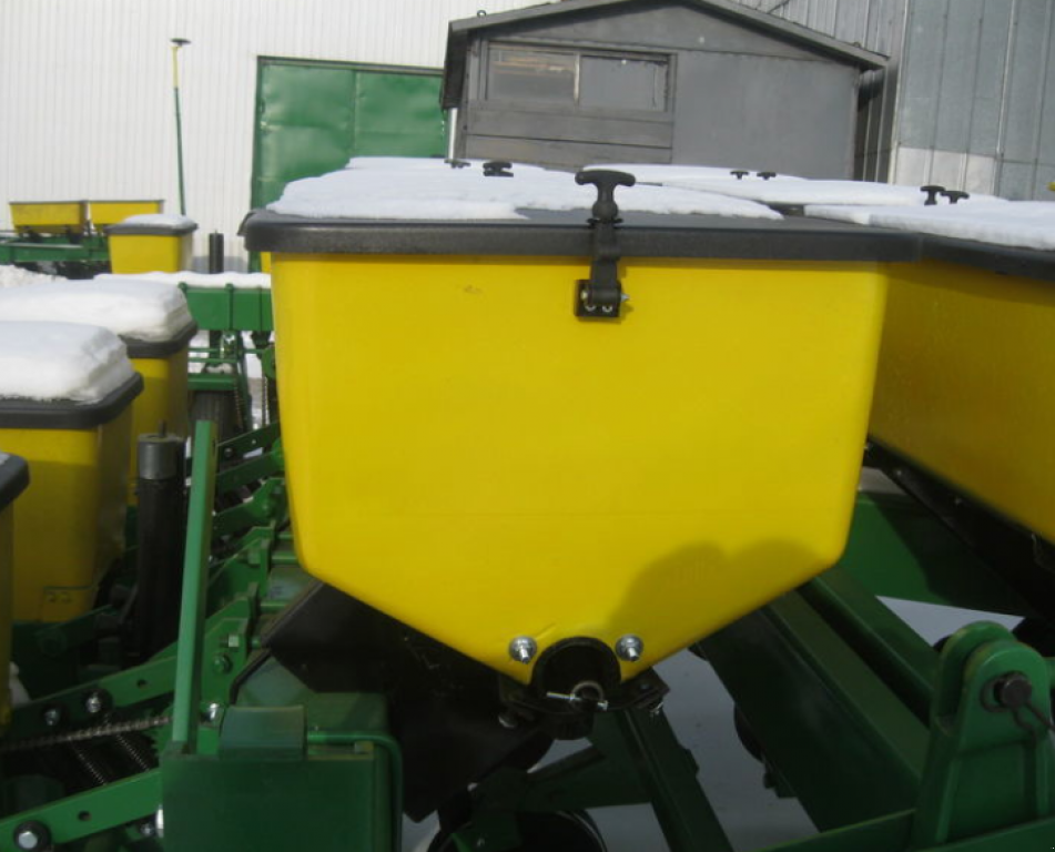 Gareeggenfelder des Typs John Deere 7000/12,  in Харків (Bild 4)