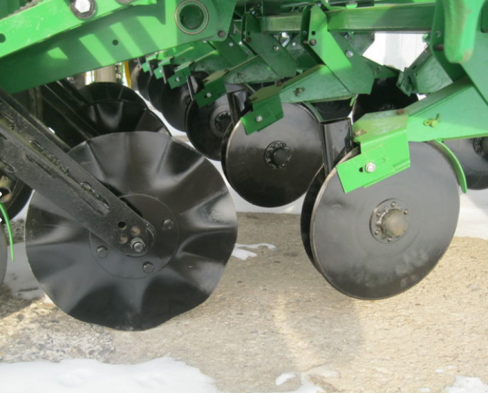 Gareeggenfelder des Typs John Deere 7000/12,  in Харків (Bild 5)