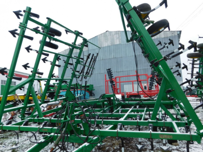 Kartoffelpflegetechnik des Typs John Deere 980,  in Харків (Bild 1)