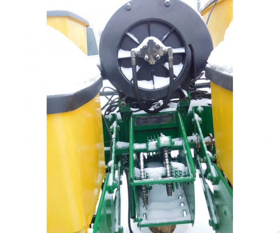 Gareeggenfelder des Typs John Deere 7200,  in Харків (Bild 3)