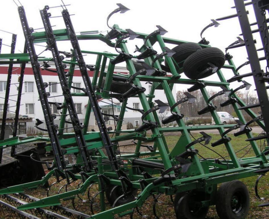 Kartoffelpflegetechnik des Typs John Deere 960,  in Харків (Bild 2)