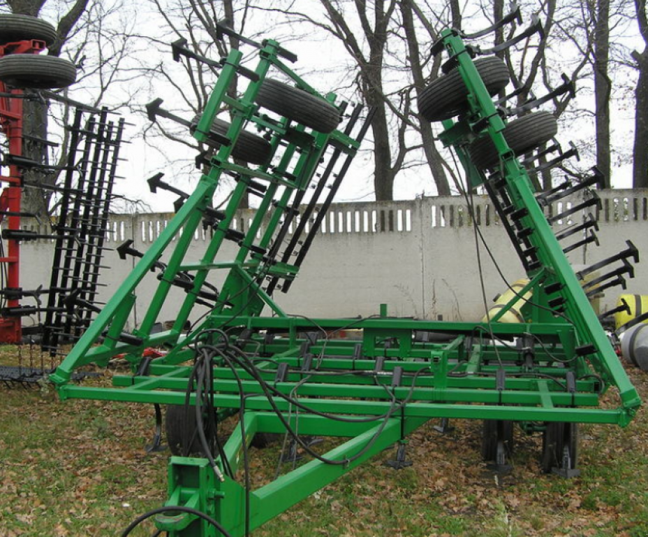 Kartoffelpflegetechnik des Typs John Deere 960,  in Харків (Bild 1)