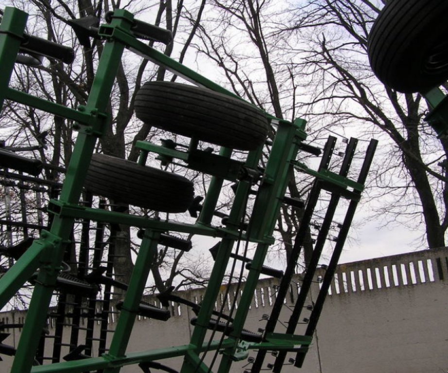 Kartoffelpflegetechnik des Typs John Deere 960,  in Харків (Bild 4)