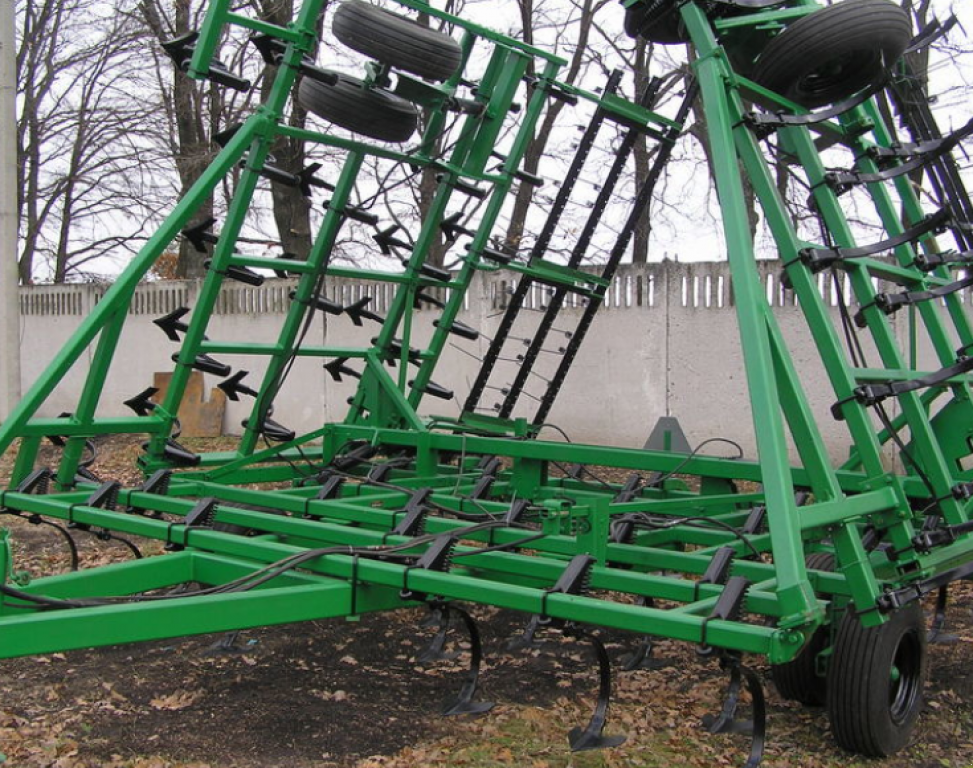 Kartoffelpflegetechnik des Typs John Deere 960,  in Харків (Bild 1)